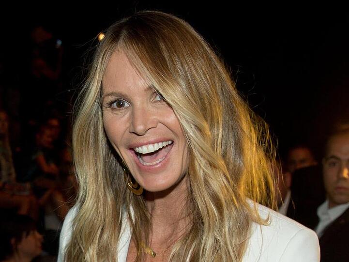 Ex-Model Elle Macpherson geht auf den Opernball.