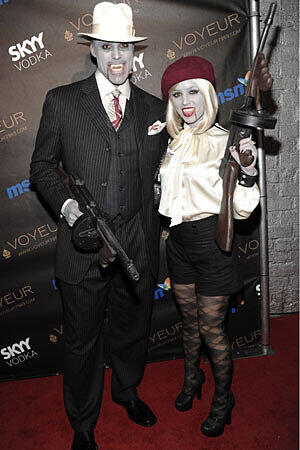 Zombie-Mafia: Schauspieler Rick Fox (links) mit Eliza Dushku (rechts)