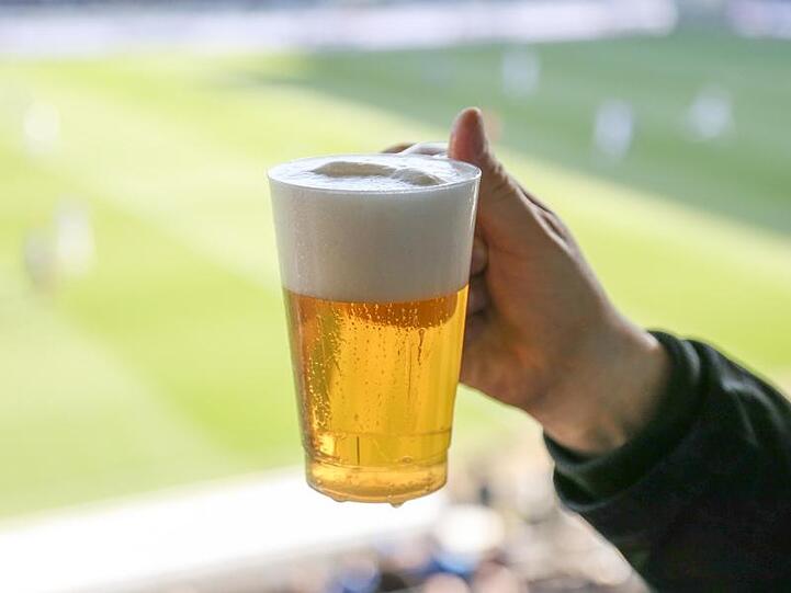 Der DFB sucht einen neuen Bier-Sponsor.