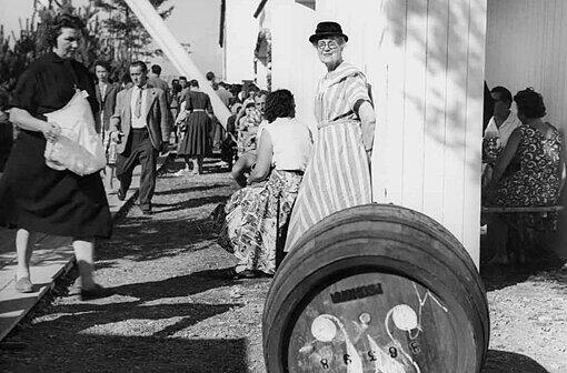 Ein schöner Tag lockte 1959 viele Besucher in den Brauereibiergarten.
