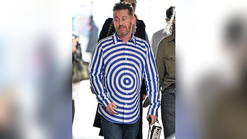 Macaulay Culkin auf dem Weg zur Show von Jean Paul Gaultier.