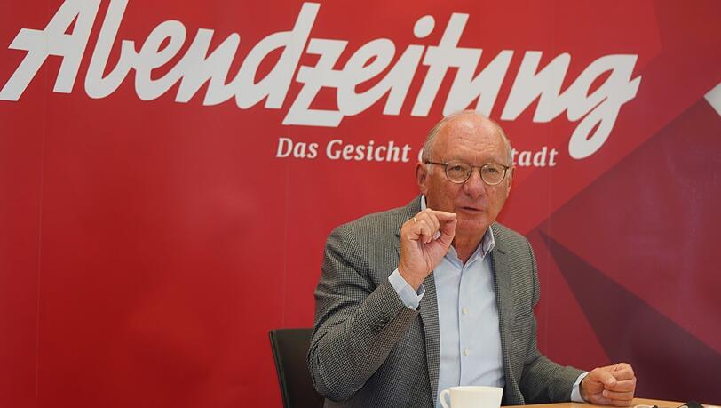 "In Ägypten haben die Golfmonarchien den Gegenputsch finanziert." Franz Maget beim Interview in der AZ-Redaktion. "In Ägypten haben die Golfmonarchien den Gegenputsch finanziert." Franz Maget beim Interview in der AZ-Redaktion.