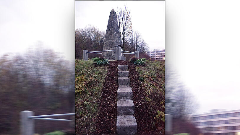 Die Basispyramide am Föhringer Ring. Die Basispyramide am Föhringer Ring.