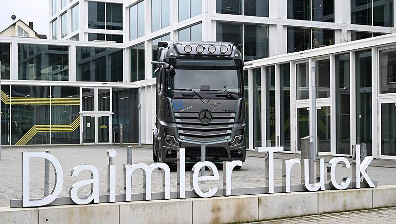 Unsichere Aussichten: Daimler Truck kürzt Prognose. (Archivbild)