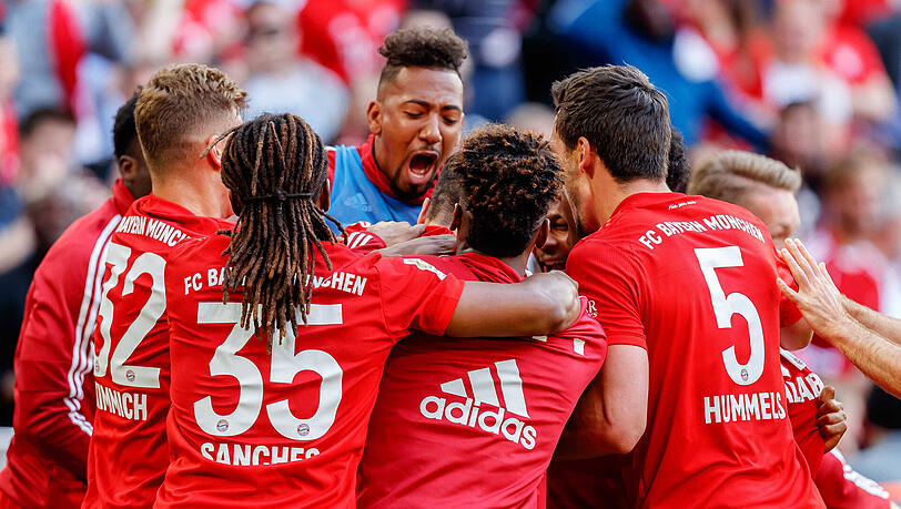 Der FC Bayern sichert sich den siebten Titel in Folge. Der FC Bayern sichert sich den siebten Titel in Folge.