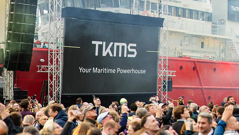 Die Aktionärinnen und Aktionäre von TKMS sollen am Freitag für die Verselbstständigung der Thyssenkrupp-Marineschiffbausparte stimmen. (Archivbild)