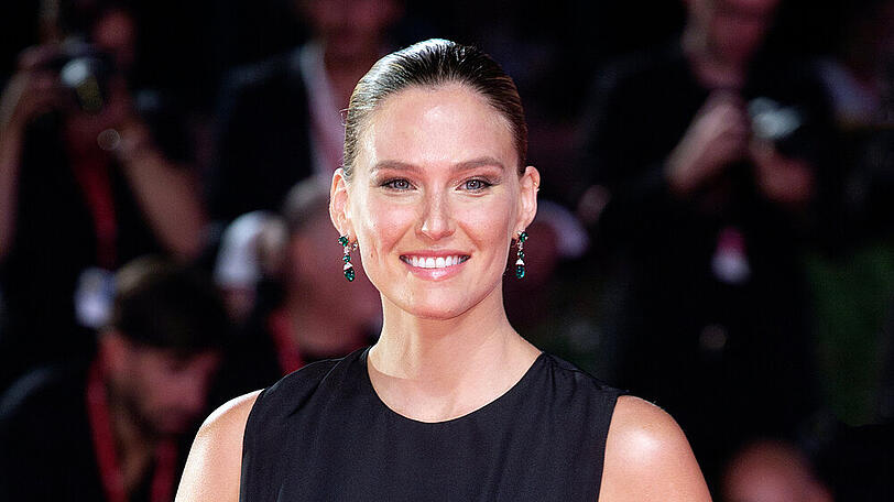 Mittlerweile ist Bar Refaeli Dreifach-Mama