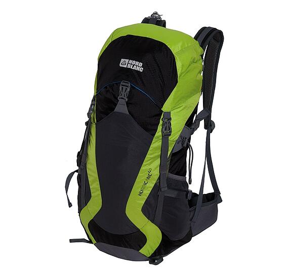 Zu einer Bergtour gehört auf jeden Fall ein Rucksack.