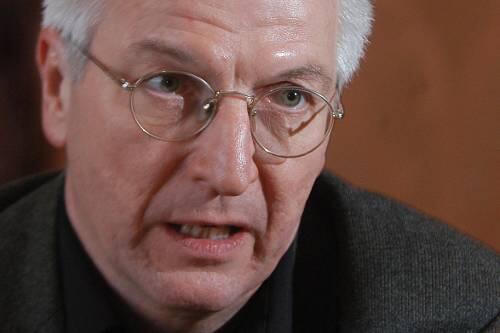 Der Fürther Stadttheater-Intendant (51) hat an seinem Haus zuletzt Beckett, Frisch und Albee inszeniert.