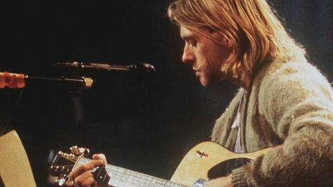 Kurt Cobain mit seiner Martin-Gitarre beim legendären "MTV Unplugged"-Gig von Nirvana.