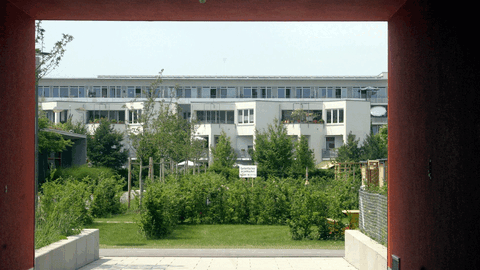 Wohnhäuser in der Messestadt: 2.400 Schülerinnen und Schüler sollen in Zukunft an Gymnasium und Realschule unterrichtet werden.