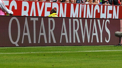 Etwas überraschend beendete der FC Bayern am Mittwochmorgen die Zusammenarbeit mit dem umstrittenen Sponsor Qatar Airways