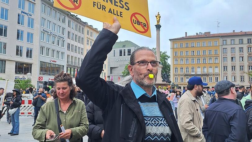 Andreas Utech-Jauris ist seit 25 Jahren im Taxigeschäft. Andreas Utech-Jauris ist seit 25 Jahren im Taxigeschäft.