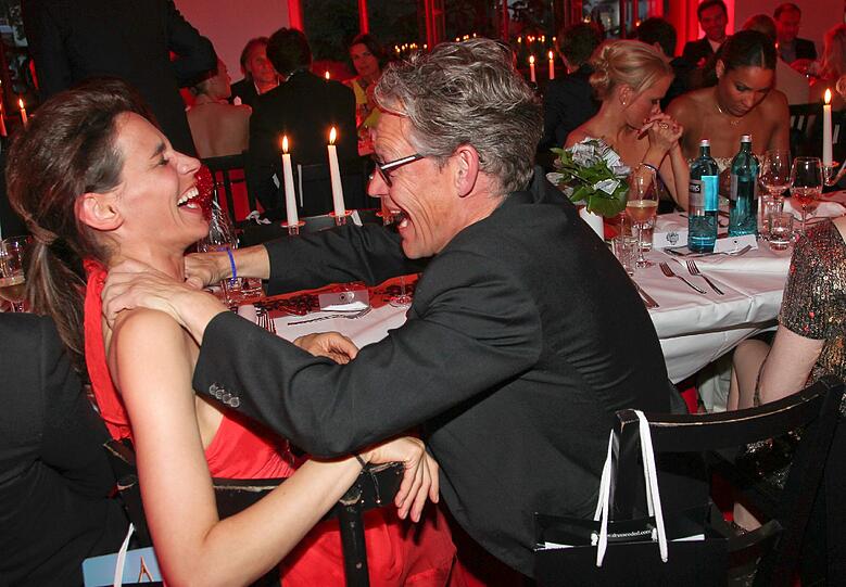 Zwischen dem Schauspieler Steffen Wink und seiner Genoveva geht es hart zur Sache.