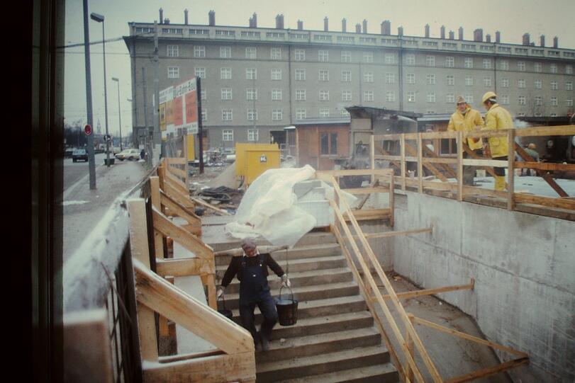 Bauarbeiten für die U4/U5 am Georg-Freundorfer-Platz 1980.
