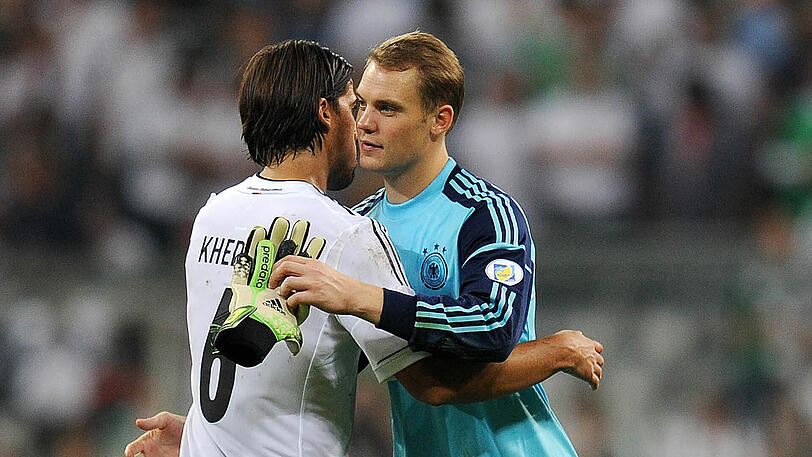 Hinter Manuel Neuer uns Sami Khedira stehen Fragezeichen.