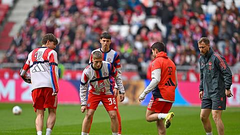Erblin Osmani ist der elfte Spieler beim FC Bayern, dem Trainer Vincent Kompany zum Deb&uuml;t verhalf.