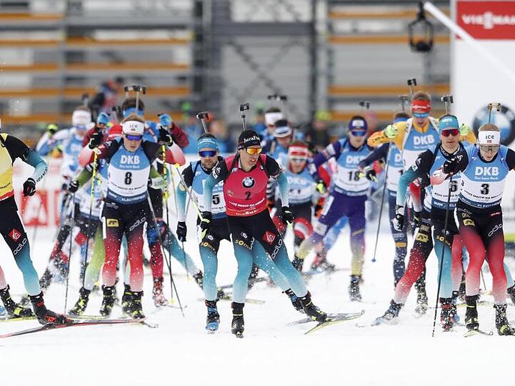 Das Herrenfeld beim Massenstart in Nove Mesto.