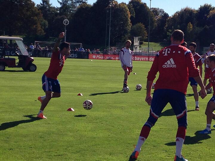 Thiago ist wieder im FC-Bayern-Training dabei: Die Bilder von der Säbener Straße.