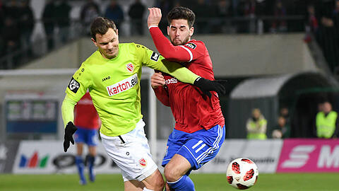 Stürmer bei der SpVgg Unterhaching: Stefan Schimmer (r.).