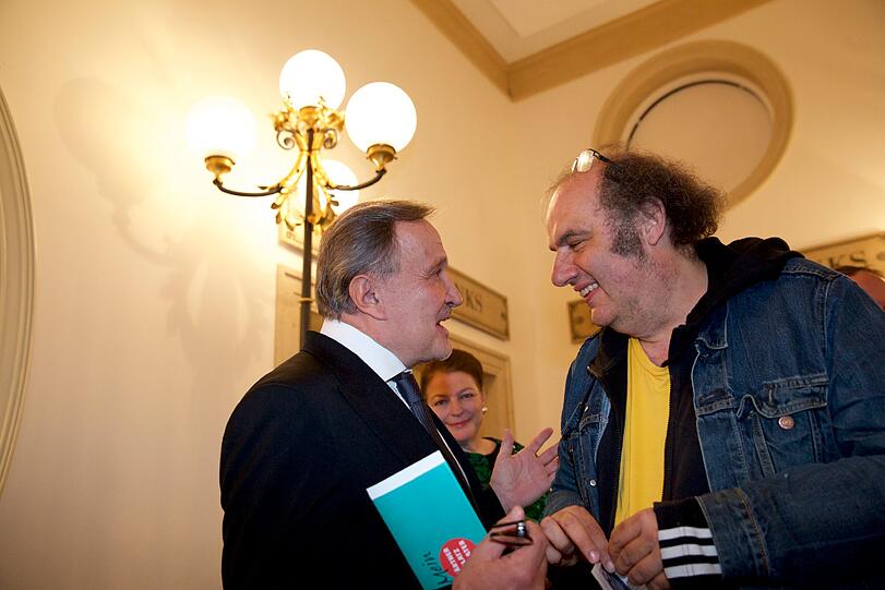 Kollegen im Gespräch: Matthias Lilienthal (Kammerspiele) und Nikolaus Bachler (Staatsoper).