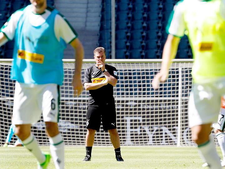 Die Gladbacher wollen mit und für Trainer Dieter Hecking einen Sieg gegen Werder holen.