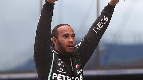 Perfekt: Lewis Hamilton feiert in Istanbul seinen siebten WM-Titel.