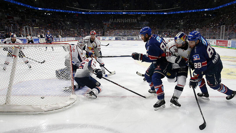 Enges DEL-Finale: der EHC Red Bull München gegen die Adler Mannheim. Enges DEL-Finale: der EHC Red Bull München gegen die Adler Mannheim.