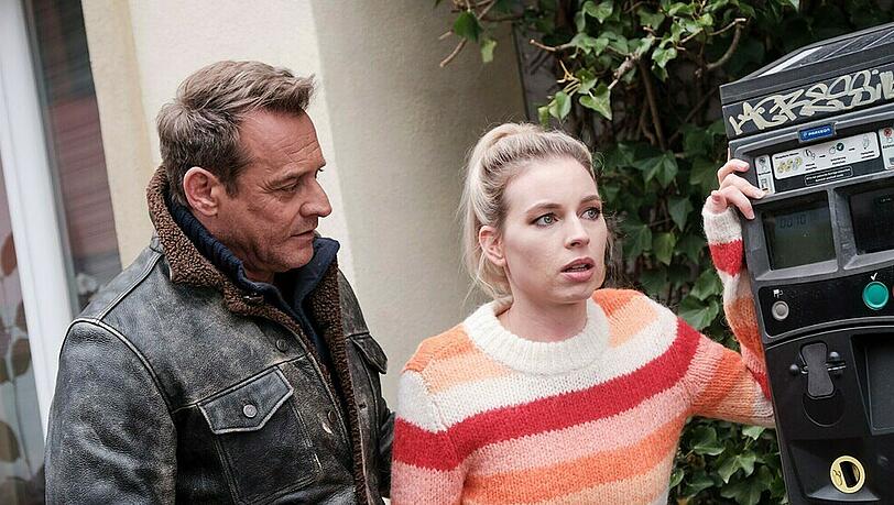 "Unter uns": Jana wird von Rufus in einem desolaten Zustand aufgefunden "Unter uns": Jana wird von Rufus in einem desolaten Zustand aufgefunden