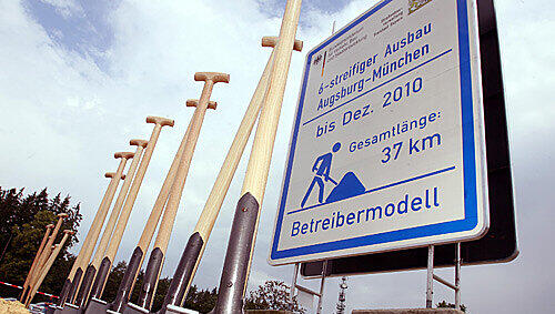 Archivbild: Dreieinhalb Jahre lang wurde die A8 sechsspurig ausgebaut Archivbild: Dreieinhalb Jahre lang wurde die A8 sechsspurig ausgebaut