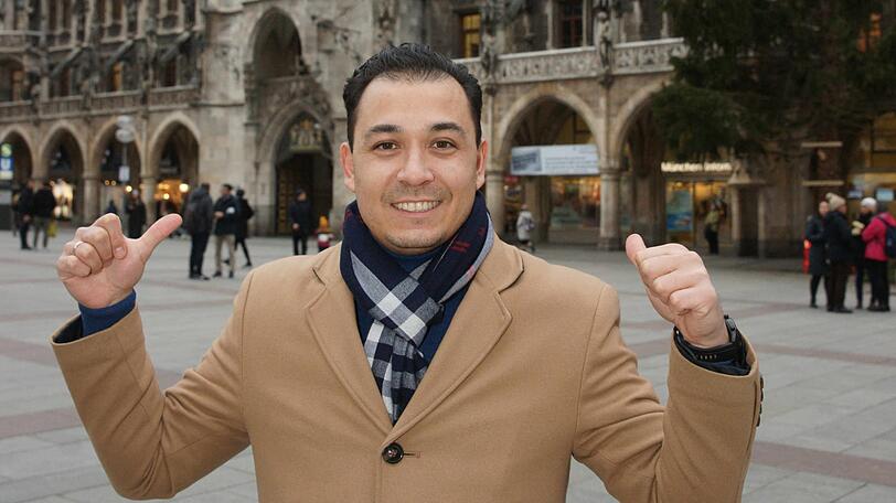 Serdar Duran (32) kandidiert bei der Stadtratswahl für die CSU. Im Wahlkampf setzt er auch darauf, Menschen anderer Nationalitäten in ihrer Muttersprache anzusprechen.
