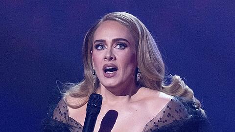 Adele bleibt auf Konzerttickets sitzen.