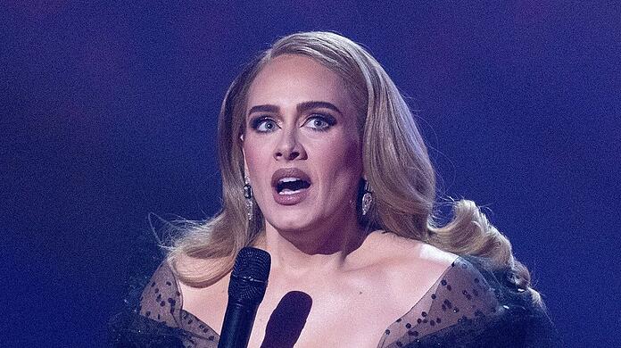 Adele bleibt auf Konzerttickets sitzen.