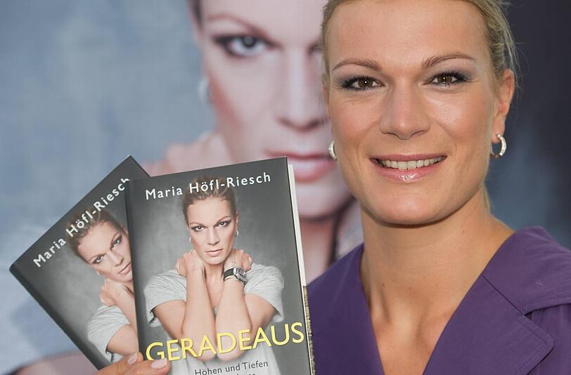 Skirennläuferin Maria Höfl-Riesch bei der Vorstellung ihrer Autobiographie "Geradeaus" im Oktober 2012.