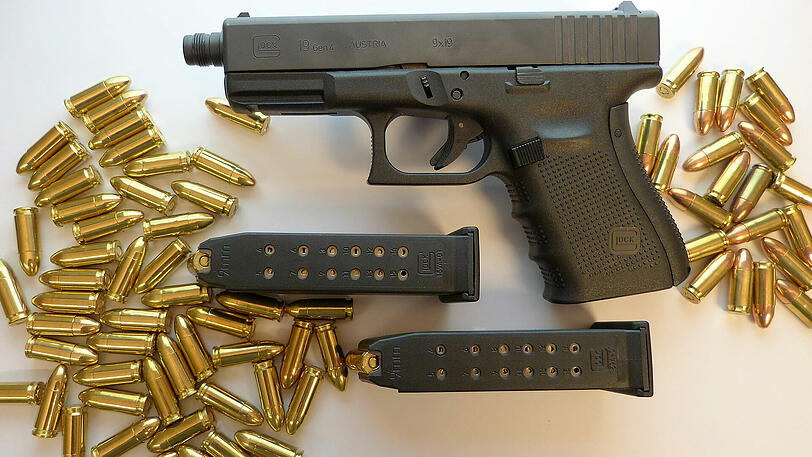 Die Glock hatte sich der Mann im Darknet beschafft.