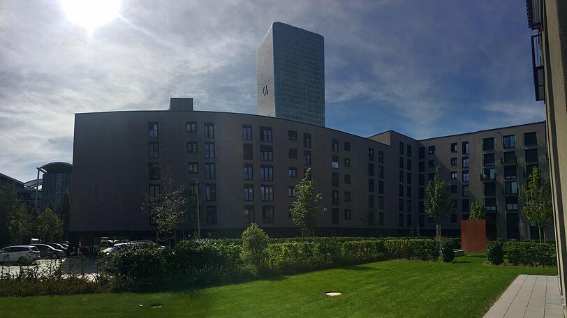 Im Schatten des O2-Towers an der Gärtnerstraße 51 hat der bislang einzige private Investor dieses &bdquo;Wohnen für Alle&ldquo;-Projekt gewagt.