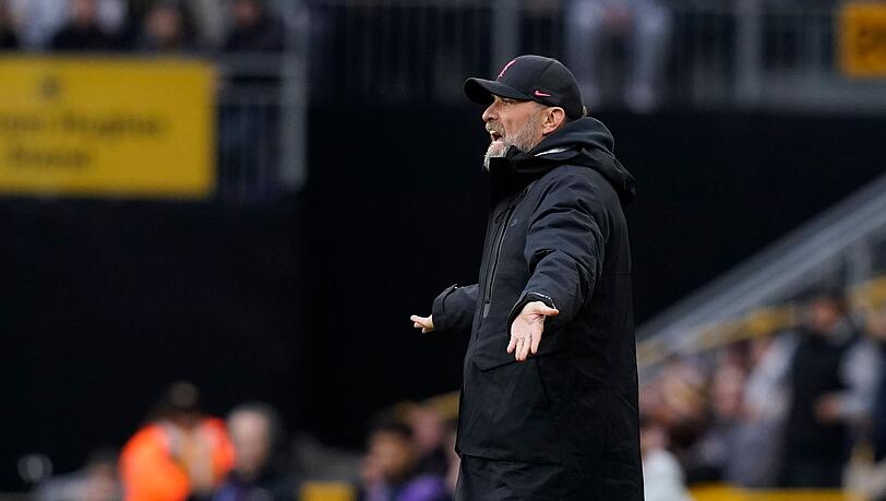 Jürgen Klopp und der FC Liverpool kassierten bei den Wolverhampton Wanderers eine herbe Niederlage.