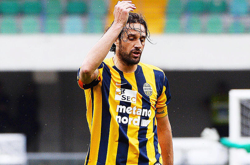 Das war's für Luca Toni. Drei Spiele vor Saisonende hat Verona keine Chance mehr, die Klasse zu halten.