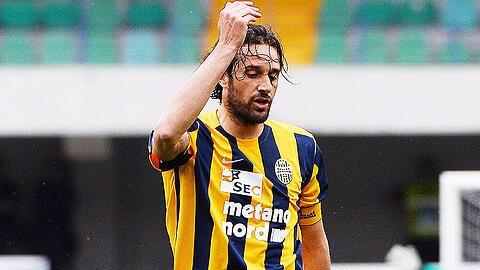 Das war's für Luca Toni. Drei Spiele vor Saisonende hat Verona keine Chance mehr, die Klasse zu halten.
