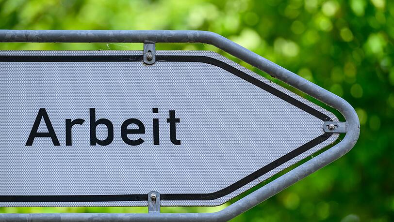 Die Unsicherheit um den Iran-Krieg belastet den Arbeitsmarkt in Deutschland (Archivbild)