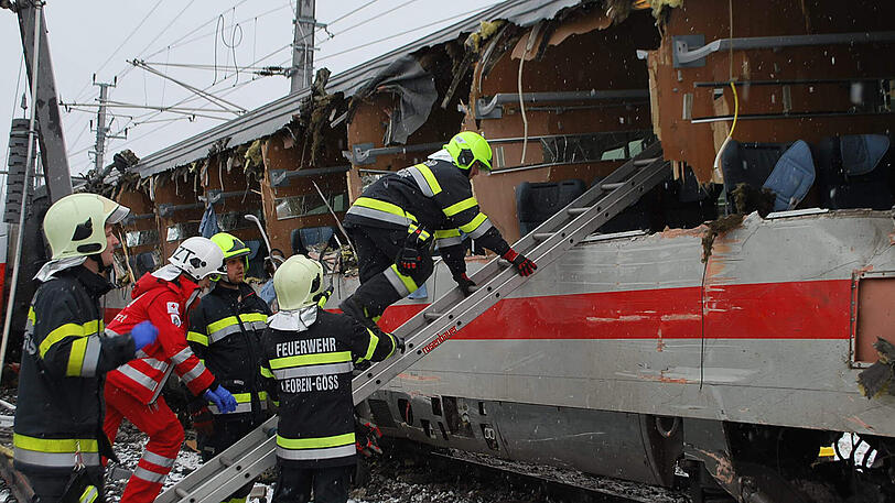 Die Bilder vom Zugunglück in Niklasdorf