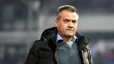 Manfred Schwabl spielte für den FC Bayern, den 1. FC Nürnberg, den TSV 1860 und den FC Tirol. Seit Juli 2012 ist er Präsident der Spielvereinigung Unterhaching.