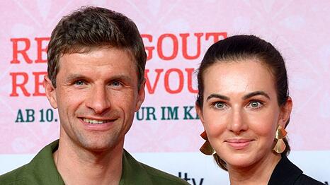 Thomas und Lisa M&uuml;ller bei einer Filmpremiere im Jahr 2023.