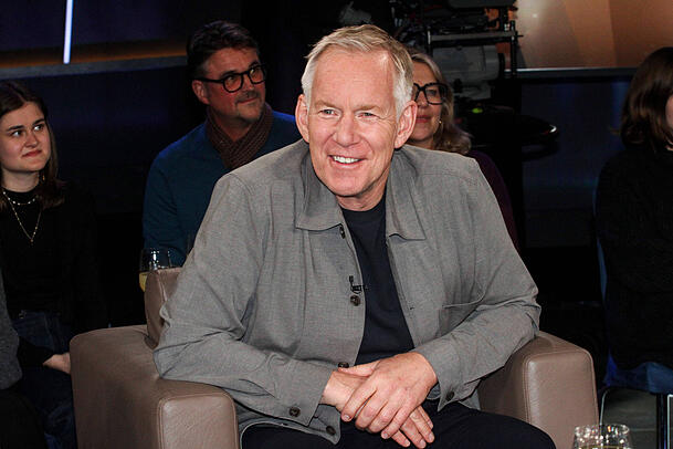 Johannes B. Kerner empf&auml;ngt Thomas Gottschalk im November im Rahmen einer Talkreihe auf hoher See.