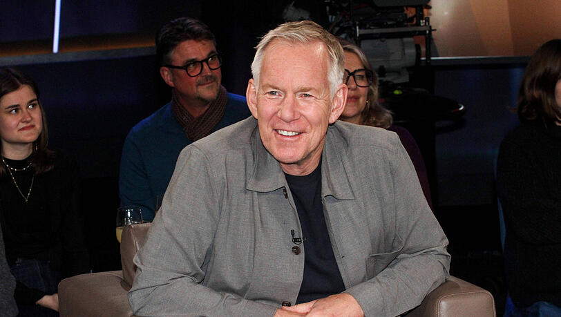 Johannes B. Kerner empf&auml;ngt Thomas Gottschalk im November im Rahmen einer Talkreihe auf hoher See.