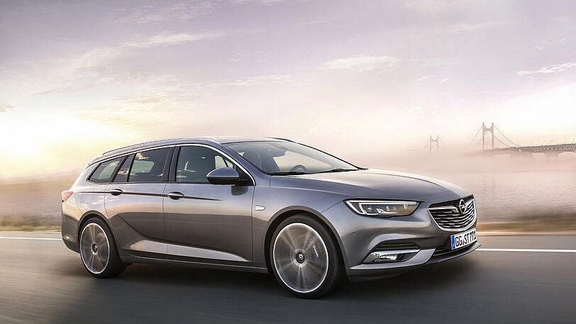 Schicker Express-Transporter: Der Insignia Sports Tourer zeigt wie die Limousine Ähnlichkeiten mit der Opel-Studie Monza Concept.