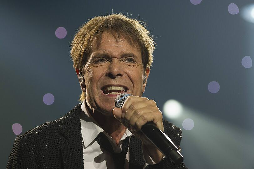 Sänger CLIFF RICHARD (73)