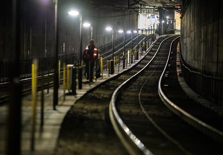 Der S-Bahnhof der Stammstrecke am Hauptbahnhof: Die Bahn hat die S-Bahn-Stammstrecke in München an diesem Wochenende für Inspektions- und Instandhaltungsarbeiten gesperrt.