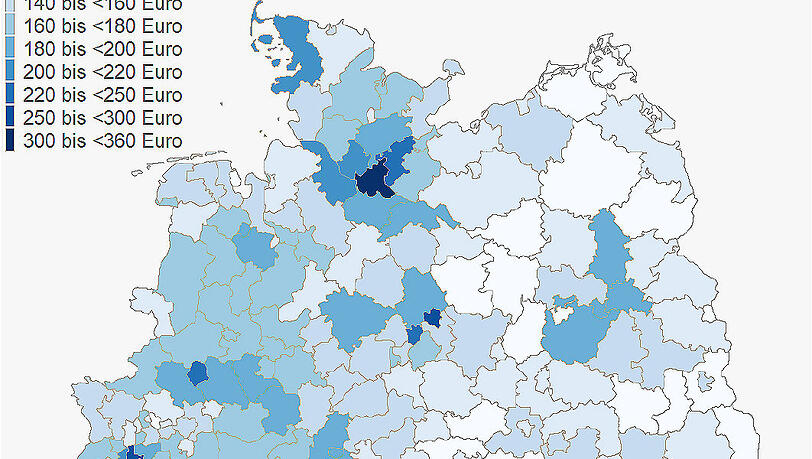 Die Grafik zeigt die Beiträge, die heute 40-Jährige in Deutschland sparen müssten, um ein Rentenniveau von 55 Prozent zu erreichen. In München wären das - trotz privater Vorsorge - zum Beispiel 360 Euro monatlich. Die Grafik zeigt die Beiträge, die heute 40-Jährige in Deutschland sparen müssten, um ein Rentenniveau von 55 Prozent zu erreichen. In München wären das - trotz privater Vorsorge - zum Beispiel 360 Euro monatlich.