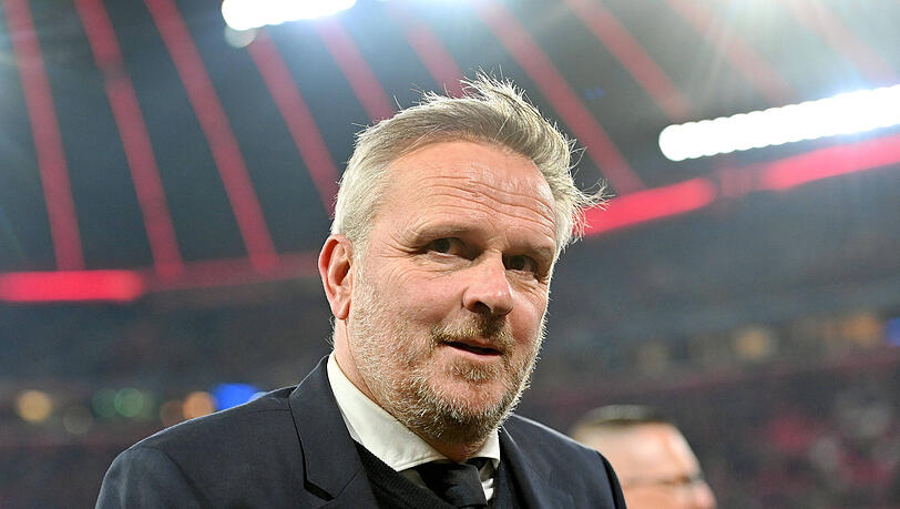 "Wenn man solch einen Spieler für viel Geld holt, dann soll er eigentlich ein elementarer Teil der Mannschaft sein": Didi Hamann kritisiert Bayerns Umgang mit Palhinha. "Wenn man solch einen Spieler für viel Geld holt, dann soll er eigentlich ein elementarer Teil der Mannschaft sein": Didi Hamann kritisiert Bayerns Umgang mit Palhinha.